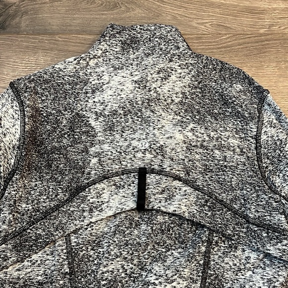 Lululemon Define Jacket - Picture 4 of 4